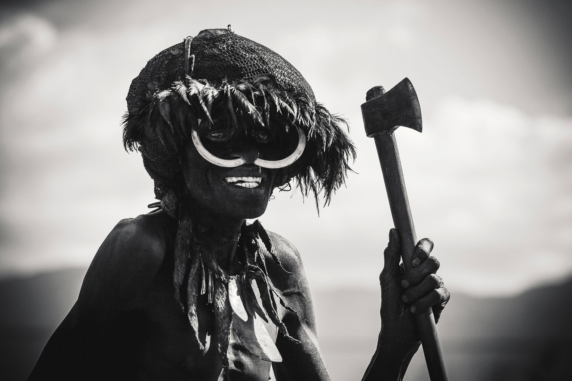 Porträt traditioneller Papua mit Nasenschmuck